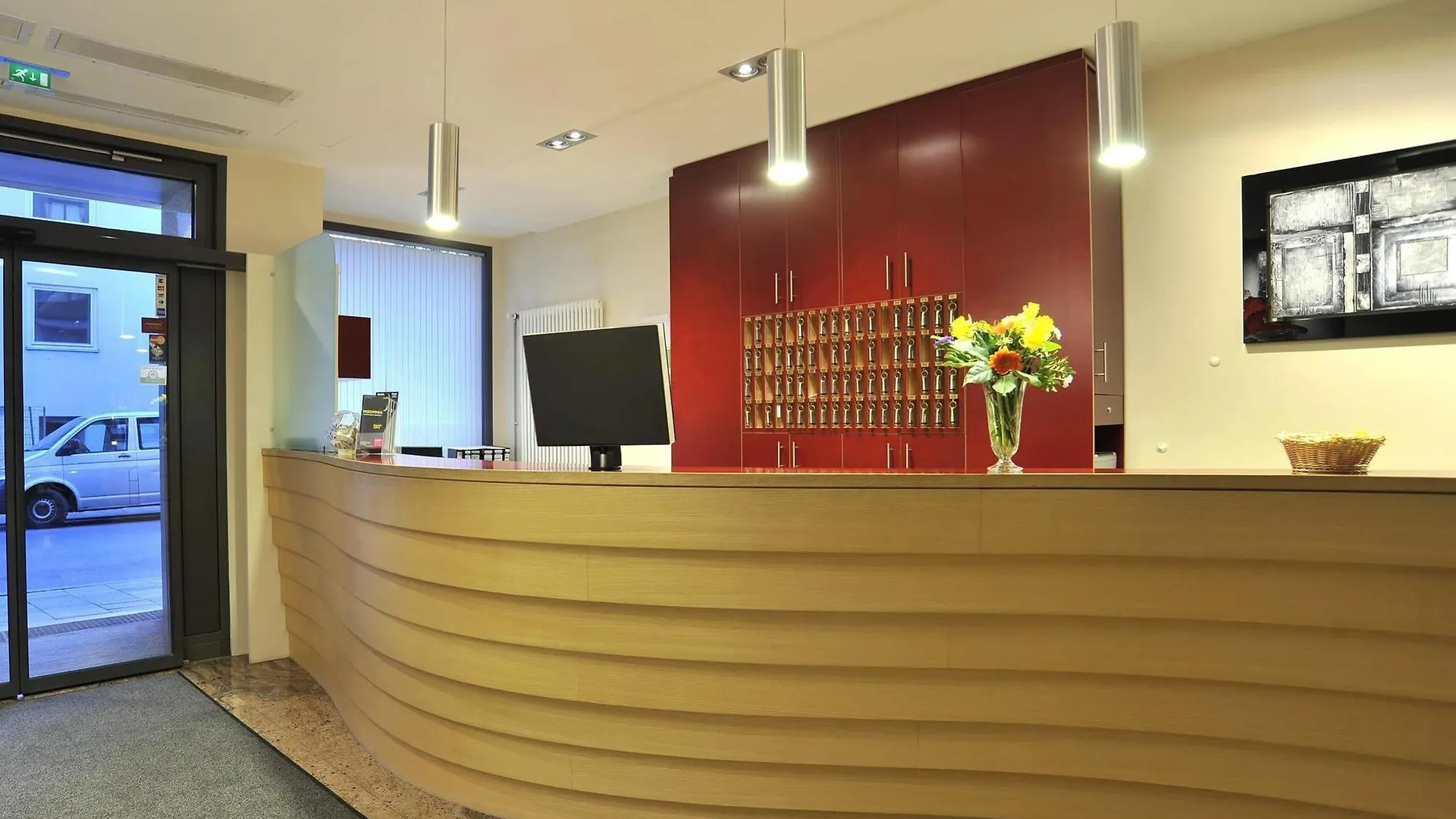 Hotel Concorde Munich 4*,