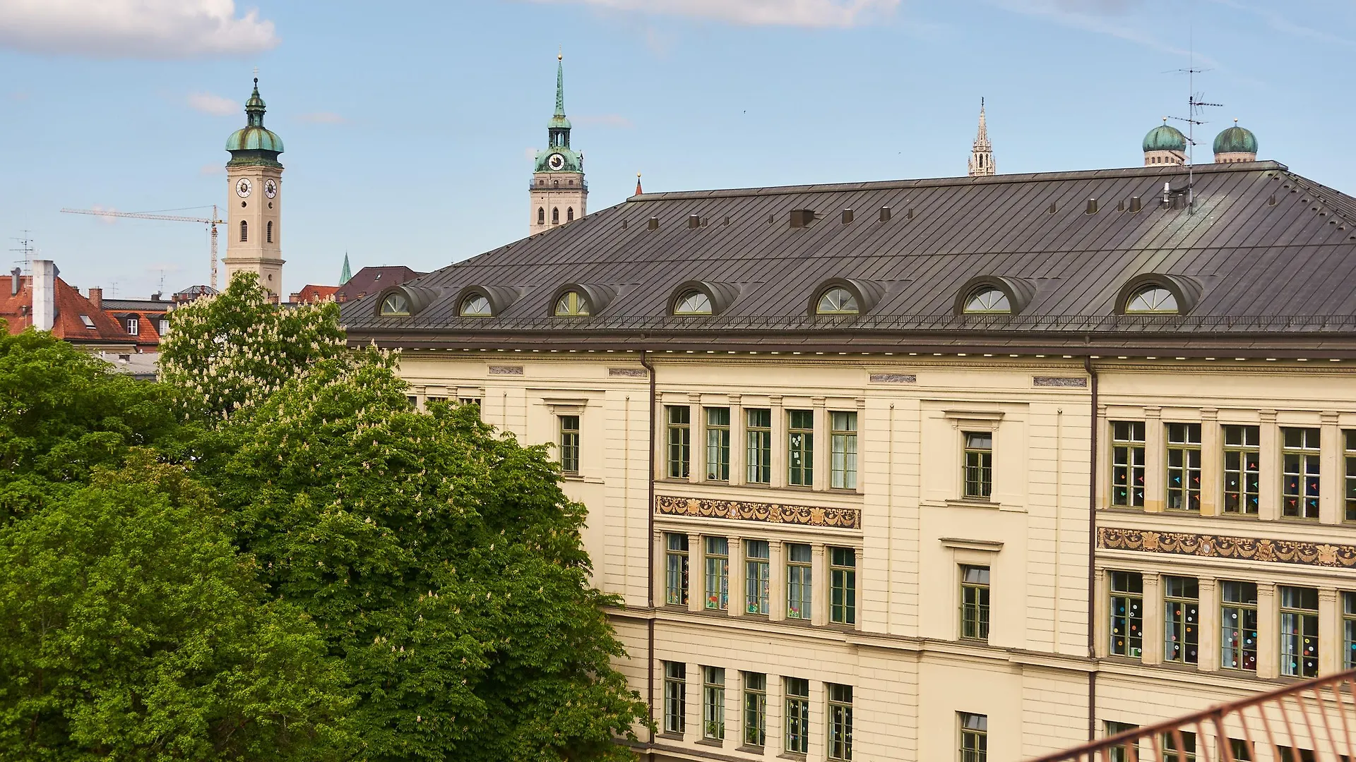 Hotel Concorde Mnichov 4*,